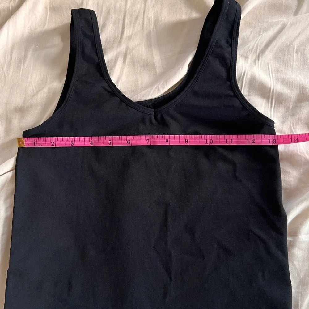 Nordstrom Rack Black Tank-style body shaper Top Sleeveless Stretch Women's L